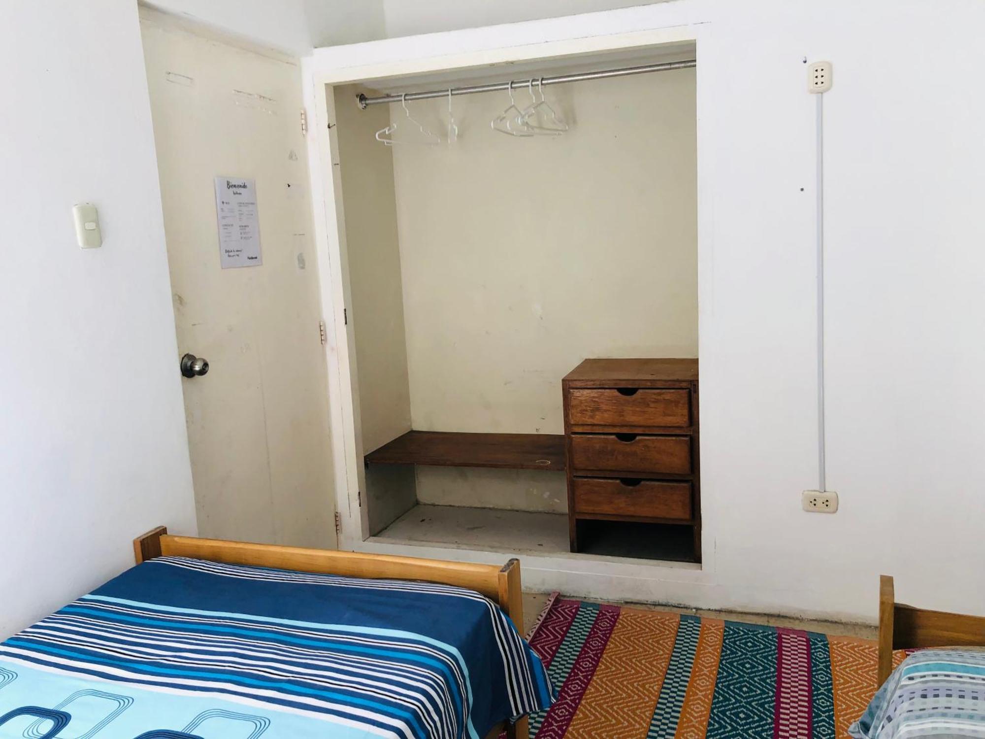Pointbreak Surf Camp Hostel Huanchaco Szoba fotó